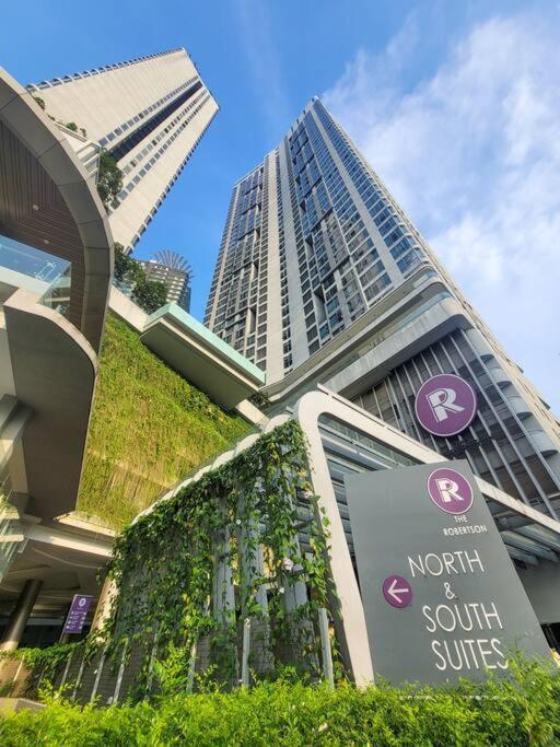 The Robertson @ 118 Tower Super View Apartment *