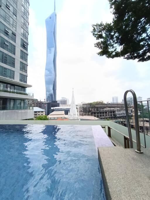 The Robertson @ 118 Tower Super View