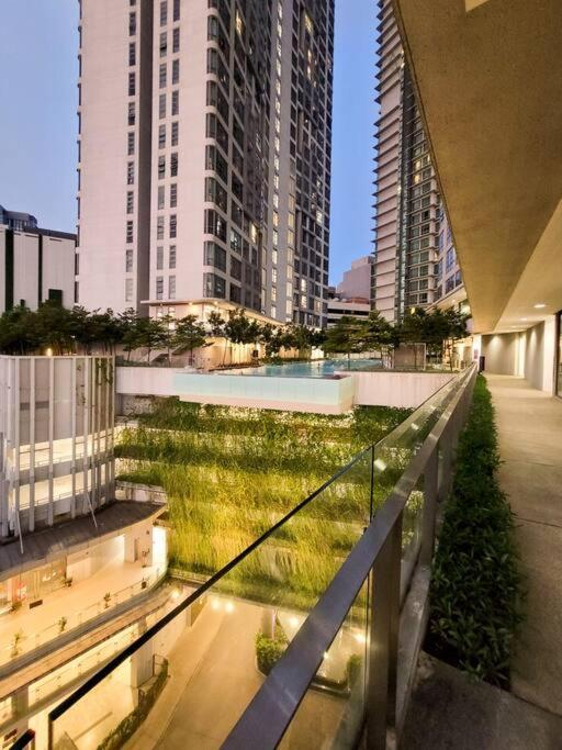 The Robertson @ 118 Tower Super View *